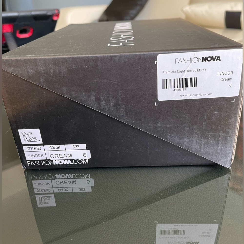 Fashion Nova Women’s Heels, size 6, pre-owned - Picture 6 of 7